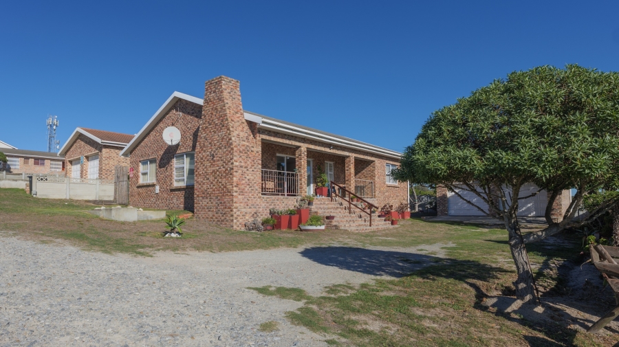 3 Bedroom Property for Sale in Struisbaai Western Cape